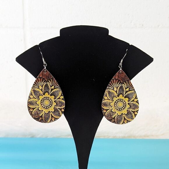 Beautiful Faux Leather Boho Teardrop Earrings Sunflower Design - Picture 1 of 4